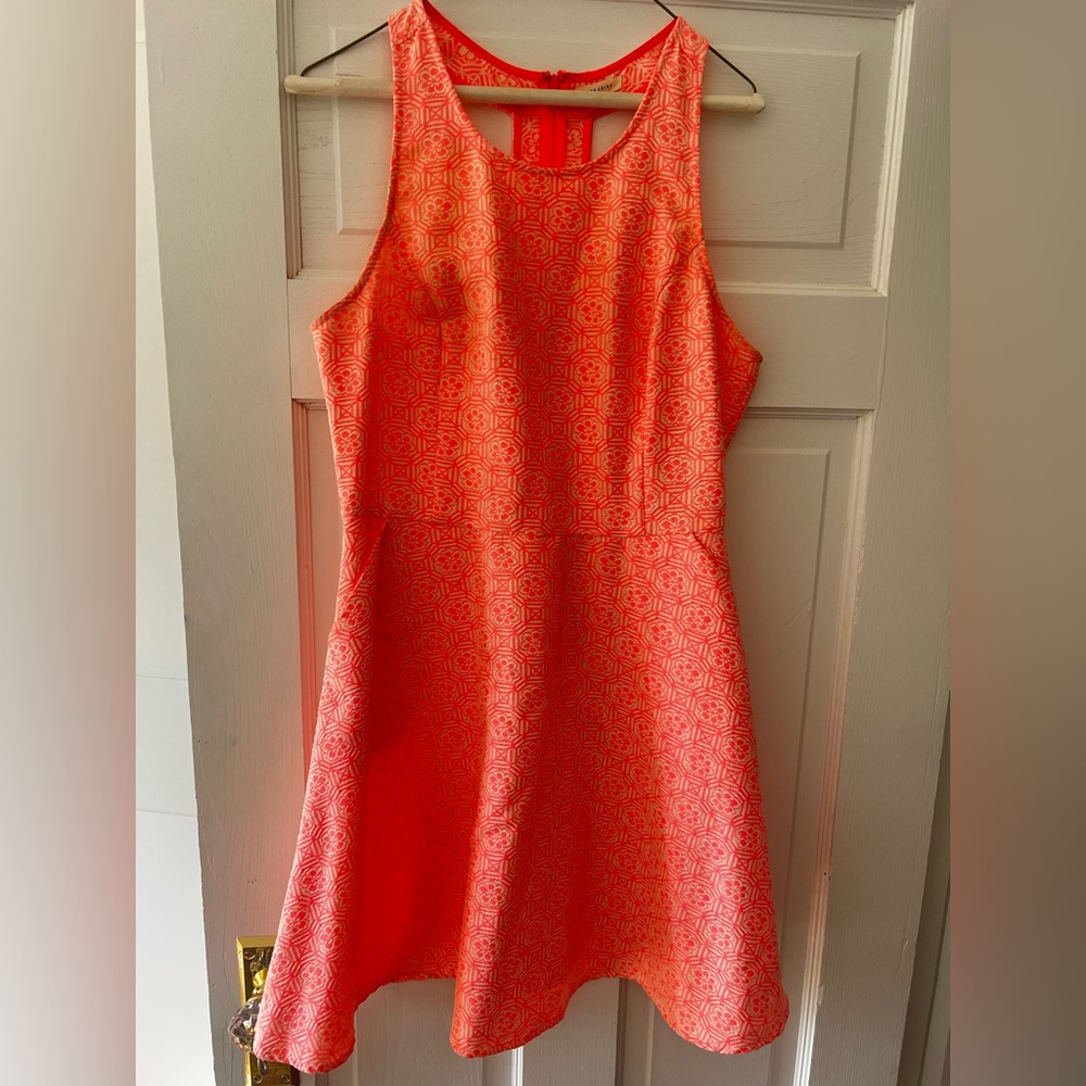 Feminine Coral and Cream Sleeveless Cotton Dress